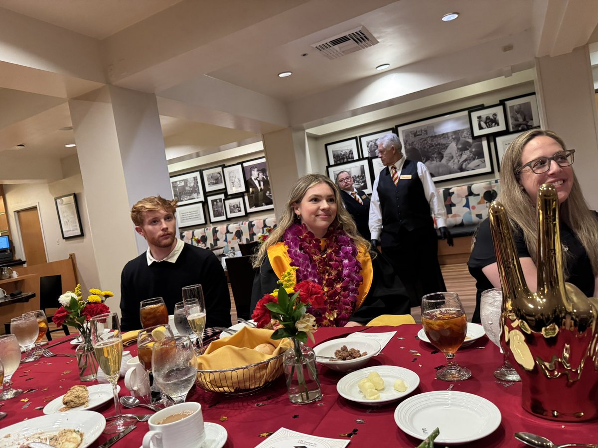 Adam Leventhal (@adammleventhal) on Twitter photo Congratulations to the first <a href="/IASatUSC/">Institute for Addiction Science at USC</a> M.A.S. degree recipients of our tri-school <a href="/KECKSchool_USC/">Keck School of Medicine of USC</a> <a href="/USCMann/">USC Mann</a> <a href="/uscsocialwork/">USC Social Work</a> #AddictionScience master program. Go make history! ✌️ Congratulations to the first <a href="/IASatUSC/">Institute for Addiction Science at USC</a> M.A.S. degree recipients of our tri-school <a href="/KECKSchool_USC/">Keck School of Medicine of USC</a> <a href="/USCMann/">USC Mann</a> <a href="/uscsocialwork/">USC Social Work</a> #AddictionScience master program. Go make history! ✌️
