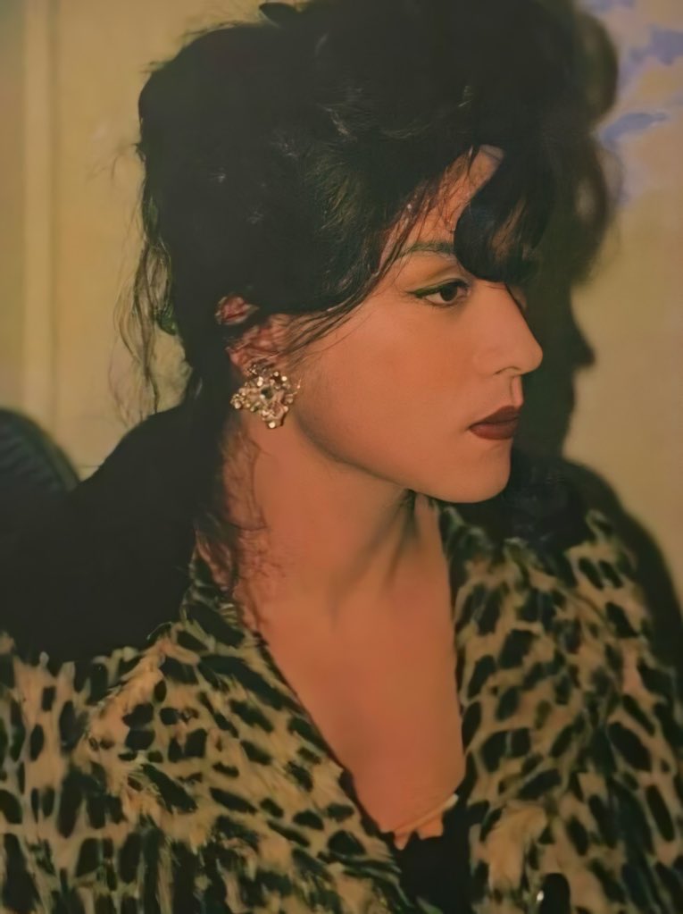 원래 구상했던 스토리상 ... 양조위가 아르헨티나에서 죽은 아버지 찾으러갔다가 아버지 애인인 장국영을 만나서 얽히게 되는 스토리였는데 특유의...