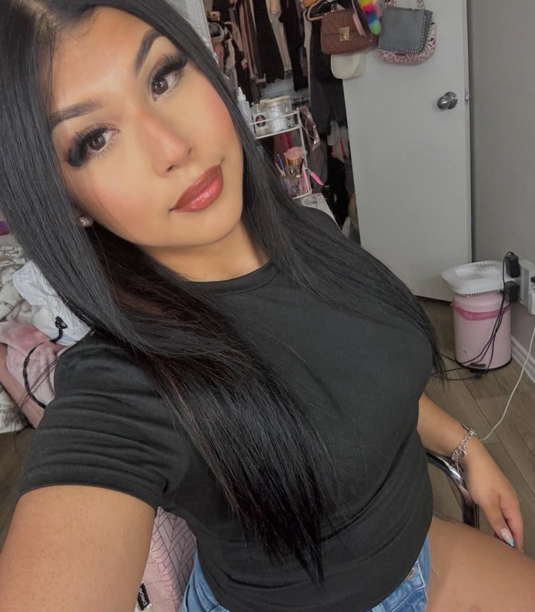ari2trillz's tweet photo. Haven’t been active lately but ima start posting more soon
#dallas #pussy #boobs #menu #content #nsfw #latina #contentcreation #onlyfans https://t.co/xdUIKkokoL