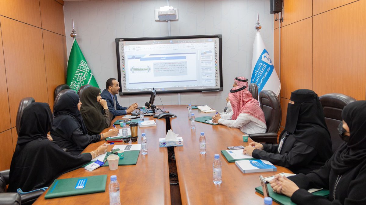 عقدت عمادة التطوير والجودة ورشة عمل لمنسوبي ومنسوبات وكالة الجامعة للشؤون التعليمية والأكاديمية؛ بهدف بناء دليل السياسات والإجراءات للوكالة، وتناولت الورشة أليات بناء الدليل واستكمال النماذج المقررة، واستعراض بعض السياسات والإجراءات وإجراءاتها التنفيذية
#جامعة_الملك_سعود