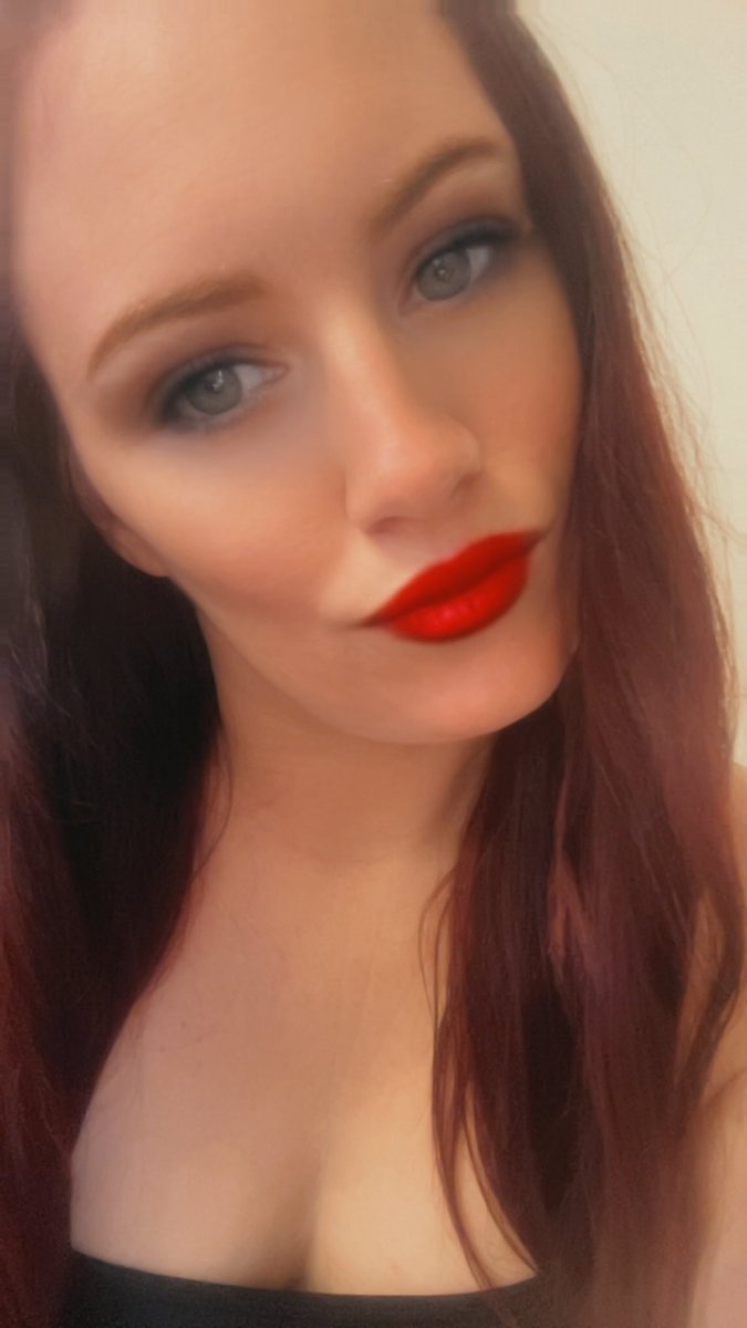 CrystalSig7888's tweet photo. Still waiting for someone to spoil me 

Let me drain your wallet 

@cashcow

@findom 

@walletSlut https://t.co/5EQpr8PxvL