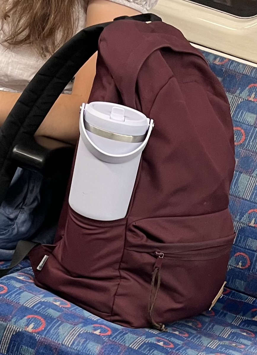 ParentProverbs's tweet image. Dad: interracial relationship problems. 😆 😆