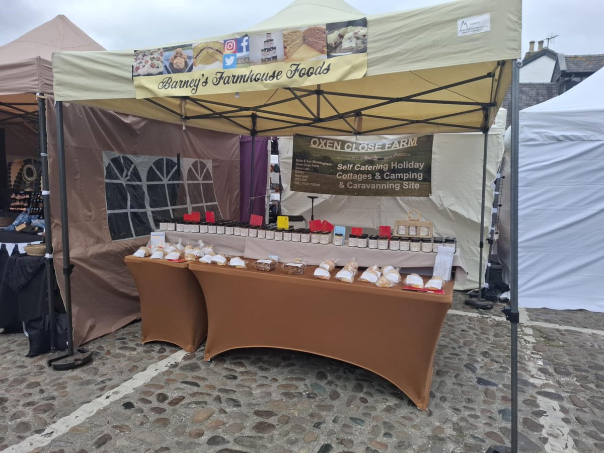All set up ready to go at Visit Thirsk Town with Little Bird Markets selling our delicious homemade preserves and baking come along and see us.
#barneysfarmhousefoods #littlebirdmade #thirsk #northyorkshire #homemade #shoplocal #baking #preserves #supportlocal