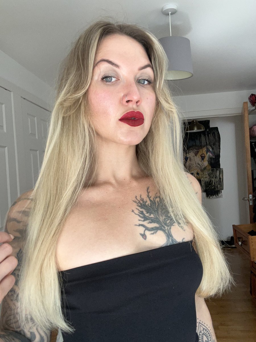 Zoë // Zobo With a Shotgun (she/her) (@zobowithshotgun) on Twitter photo Got sent some make-up goodies from <a href="/ICENINEKILLS/">ICE NINE KILLS</a> x <a href="/prettyevilco/">PRETTY EVIL</a> 🔪 🩸
The liquid lipstick is honestly amazing, stayed on all day! Got sent some make-up goodies from <a href="/ICENINEKILLS/">ICE NINE KILLS</a> x <a href="/prettyevilco/">PRETTY EVIL</a> 🔪 🩸
The liquid lipstick is honestly amazing, stayed on all day!