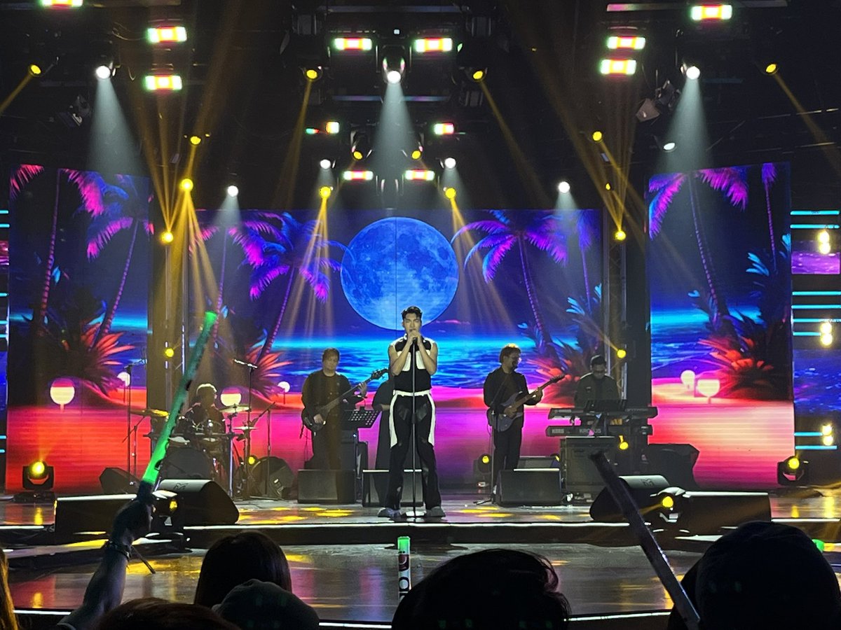 ASAPOfficial's tweet photo. Celebrating DARREN Birthday dance prod on #ASAP stage! 🥳✨ #ASAPsummerPower #ASAP30 https://t.co/WIL2wNt1eu