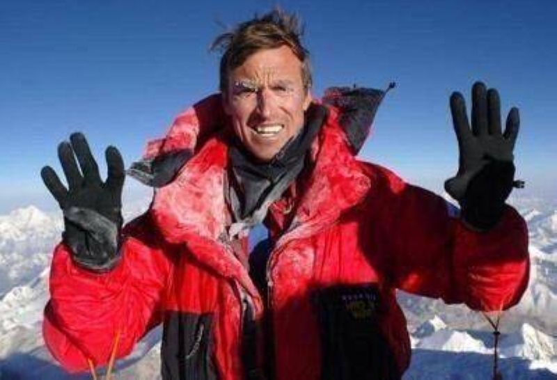 Kenton Cool scales Everest for 19th time breaking own record. More: tinyurl.com/ywpbyksm