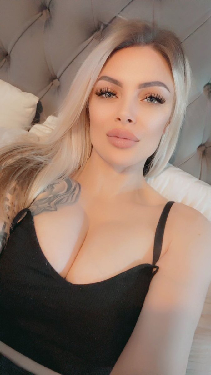LucyUk_xx's tweet photo. Happy Sunday funday, I won’t be online today taking a day for myself but I will catch you all tomorrow 💋#camgirl #webcam #webcamchat #webcamfun #camgirlِ #blonde #model #milf https://t.co/mTDGLRJMoR