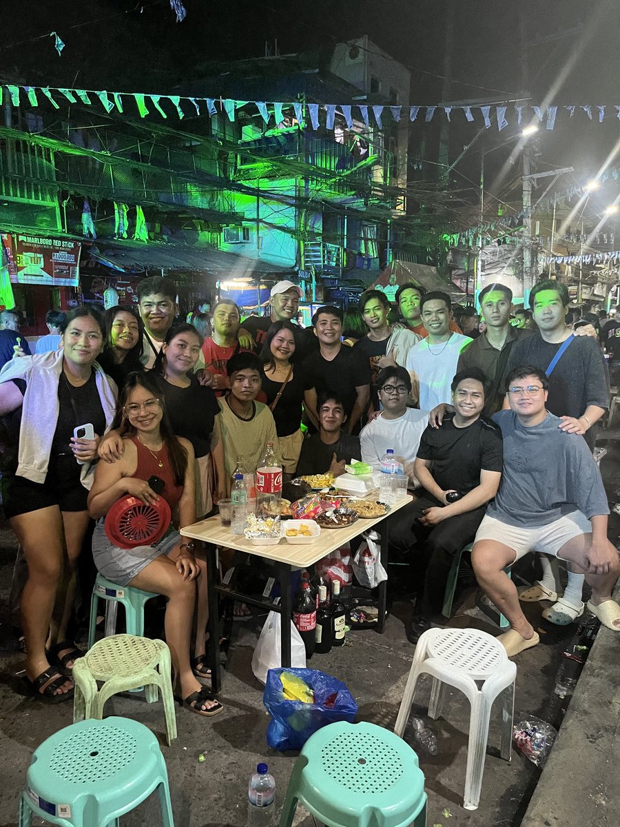 chrlsryna's tweet photo. Lasnight at street party of Solis St. Tondo Manila. HAPPY FIESTA! 🎊🎉 https://t.co/9x9NgRdhlV
