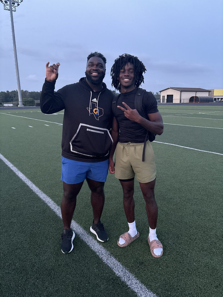 Isaiah Wilson (@eccentricchild) on Twitter photo Had a great opportunity to fly around and expand my tools as a CB at the <a href="/AngeloStateFB/">Angelo State Football</a> camp. Big thanks <a href="/Del_Excel/">Coach Del Howard</a> for having me!!
<a href="/s_bennight/">Sheldon Bennight</a> <a href="/Coach_GLee_TC/">Coach George Lee M.Ed</a> Had a great opportunity to fly around and expand my tools as a CB at the <a href="/AngeloStateFB/">Angelo State Football</a> camp. Big thanks <a href="/Del_Excel/">Coach Del Howard</a> for having me!!
<a href="/s_bennight/">Sheldon Bennight</a> <a href="/Coach_GLee_TC/">Coach George Lee M.Ed</a>
