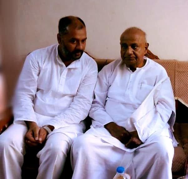 Tanveer Ahmed 🇮🇳 (@thetanveerahmed) on Twitter photo The man who gave me my political identity, imparted invaluable knowledge, welcomed my suggestions, & consistently supported me his vision wisdom & stature are truly unparalleled. wishes to the Shri <a href="/H_D_Devegowda/">H D Devegowda</a> avre on his birthday. May he be blessed with good health & peace The man who gave me my political identity, imparted invaluable knowledge, welcomed my suggestions, & consistently supported me his vision wisdom & stature are truly unparalleled. wishes to the Shri <a href="/H_D_Devegowda/">H D Devegowda</a> avre on his birthday. May he be blessed with good health & peace