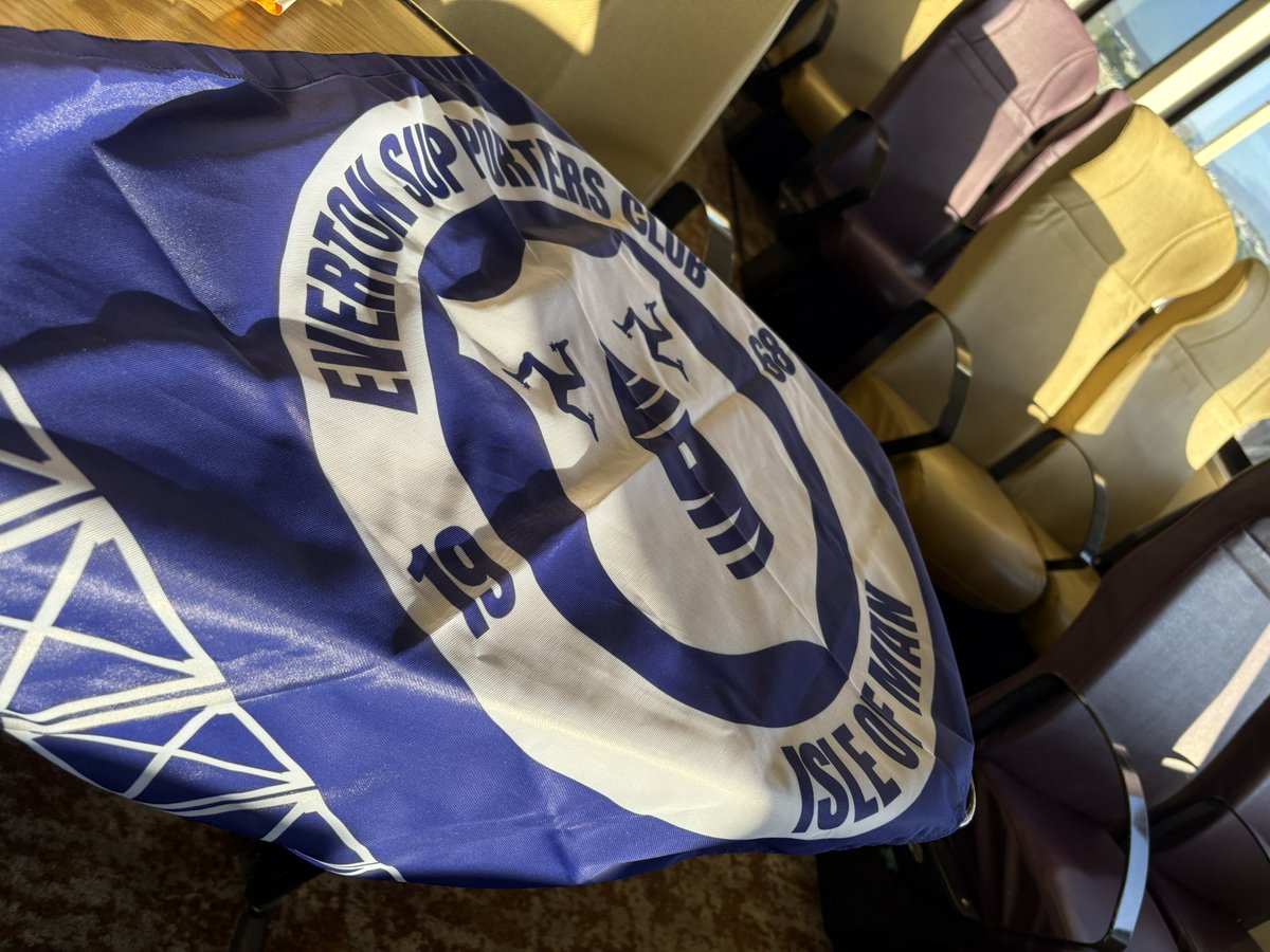 efcsciom's tweet photo. The Manx Toffees make one final trip to the Grand Old Lady! 🔵⚪️⚽️💙🏟️🇮🇲 #GoodbyeGoodison #COYB https://t.co/gl1RoohIsd