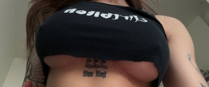 Watch kaorii 🖤's leaked NSFW photo on TwXstars