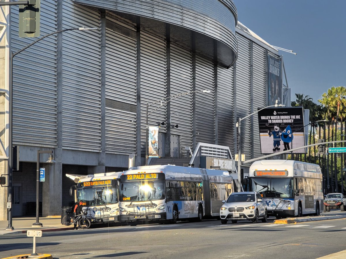 Transit_Ctr's tweet image. Rapid 522: waaaittttt how're you passing me you're a local
Local 22: Just skipped pass ya 

#scvta #rapid522 #sanjose