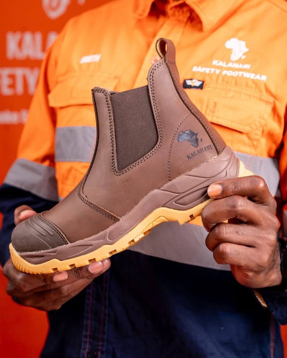 Meet Kholofelo Smith Aphane founder of Kalahari safety footwear. He sells quality safety boots a pair retails for R1350.

☎️ ~ 073 922 0207