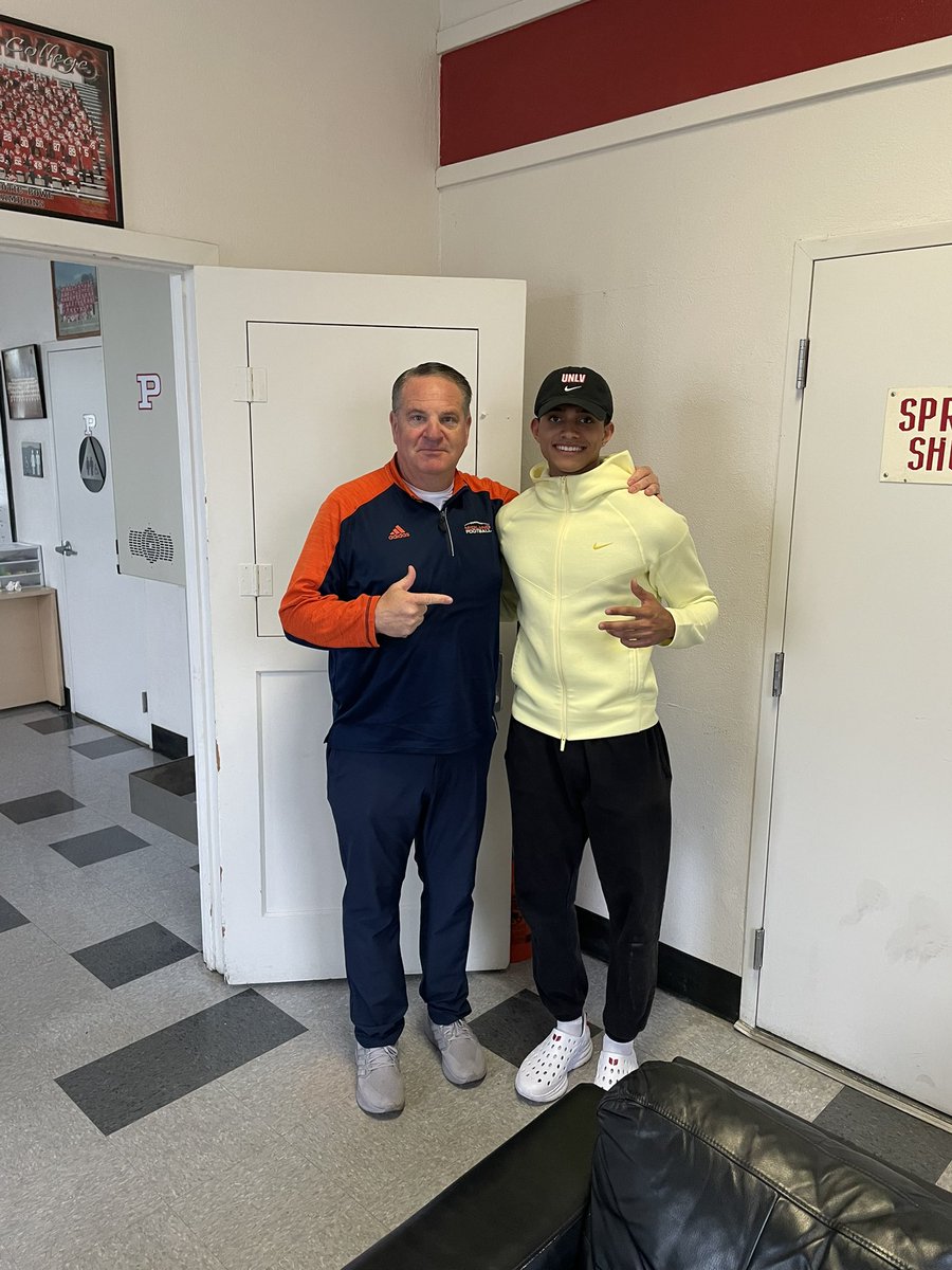 Roman Broussard (@romanduzit) on Twitter photo Great talk with <a href="/CoachJamrog/">MU Coach Jeff Jamrog</a> <a href="/MidlandU_FB/">Midland Football</a> Grateful for the opportunity and excited to keep the conversation going!
🟠🔵⚔️#Gowarriors #midlanduniversity #midlandfootball Great talk with <a href="/CoachJamrog/">MU Coach Jeff Jamrog</a> <a href="/MidlandU_FB/">Midland Football</a> Grateful for the opportunity and excited to keep the conversation going!
🟠🔵⚔️#Gowarriors #midlanduniversity #midlandfootball