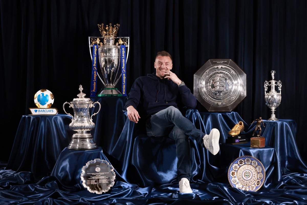 JasonBourne1986's tweet photo. And today…. 

We say goodbye to Jamie Vardy. 

Yes, it’s a distraction from the “shit show” of a season but there’s no doubt he deserves the mother of all send offs. 

Thankyou for helping give us our greatest-ever moments. 

The legend. 
The icon. 
The superstar. 
The GOAT 🐐 https://t.co/SccZSDdZTE