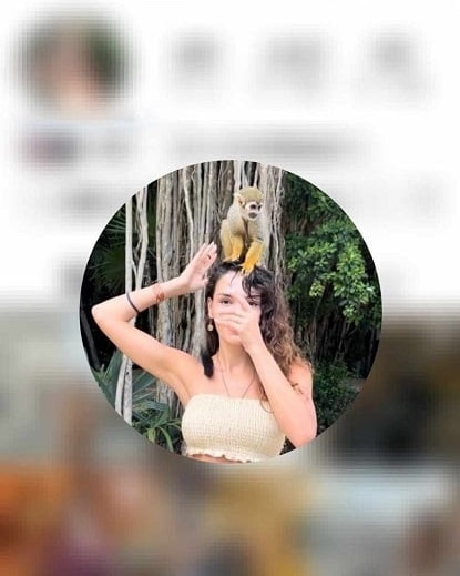 Iyi ki doğmuşsun Iyi ki hayatımda sen varsın. Sen doğduğun gün eminim ki gökyüzünde bir yıldız daha parlamıştır. 
Gül kadar güzel kartanesi kadar berrak, yağmur kadar saf, ay gibi parlak mutlu bir ömür dileğile ; kocaman bir saril yolladirim sana nice seneler güzelim #EbruŞahin