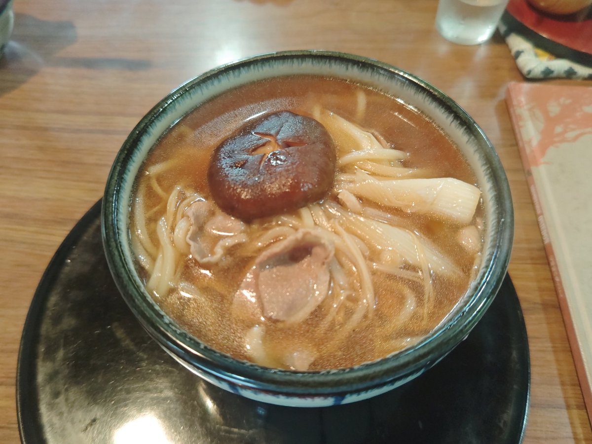 laoshen0714's tweet photo. 家近く美味しいうどん屋があると聞いたが、まさかのイニシャルDの聖地だ。。。 https://t.co/6xtXPgw20r