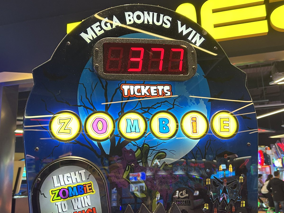 Tydan_Qu20's tweet image. 377 Tickets Mega Bonus Win on Zombie Snatcher at Timezone and Zone Bowling Villawood #arcade #timezone #zonebowling #australia