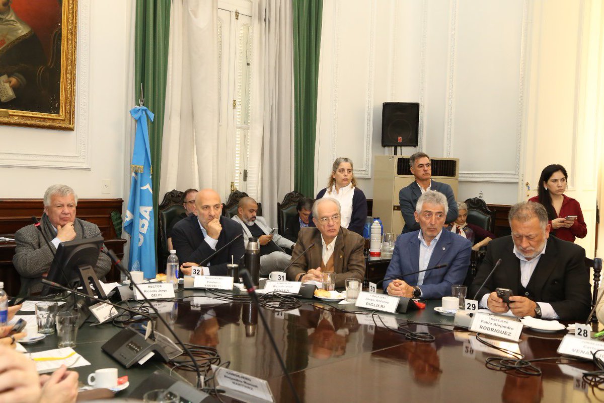 El pasado miércoles participé de una nueva reunión del Consejo Superior de la Universidad de Buenos Aires el que aprobó los distintos Proyectos sometidos a su consideración.