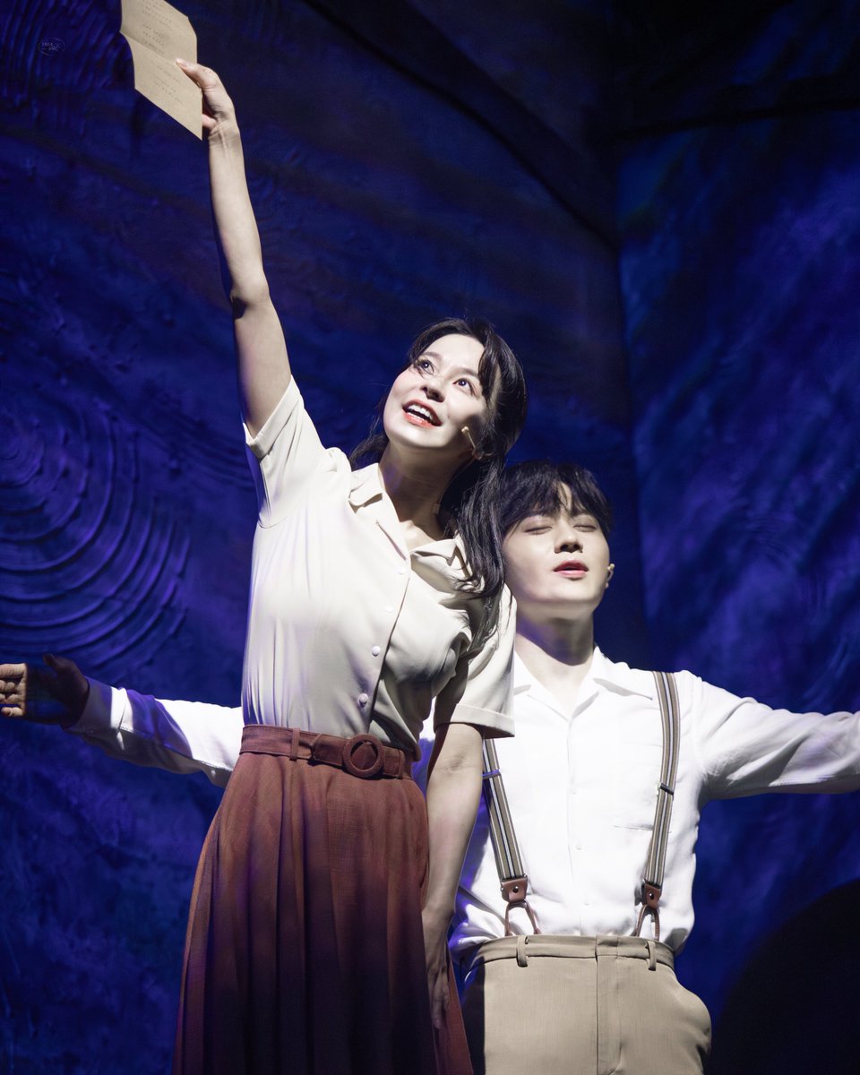 25.05.16 #라흐헤스트
스페셜 커튼콜 • 너로 인하여

동림 || #김주연
이상 || #최재웅 

한번만 더 날아보자 날개야 우리 함께