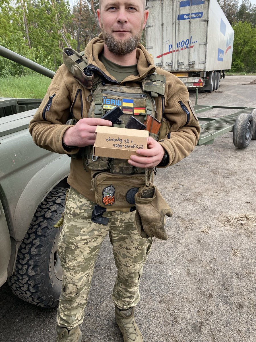 We received a very cool task from <a href="/ri_not_ri/">Rinat</a> to deliver red light flashlights from <a href="/syaivo_tech/">Syaivo</a>
We will report as we move along the frontline.

Please follow Syaivo and support this awesome project.

Kharkiv region:
1. Kraken 🐙
2. 82nd Brigade

1/n