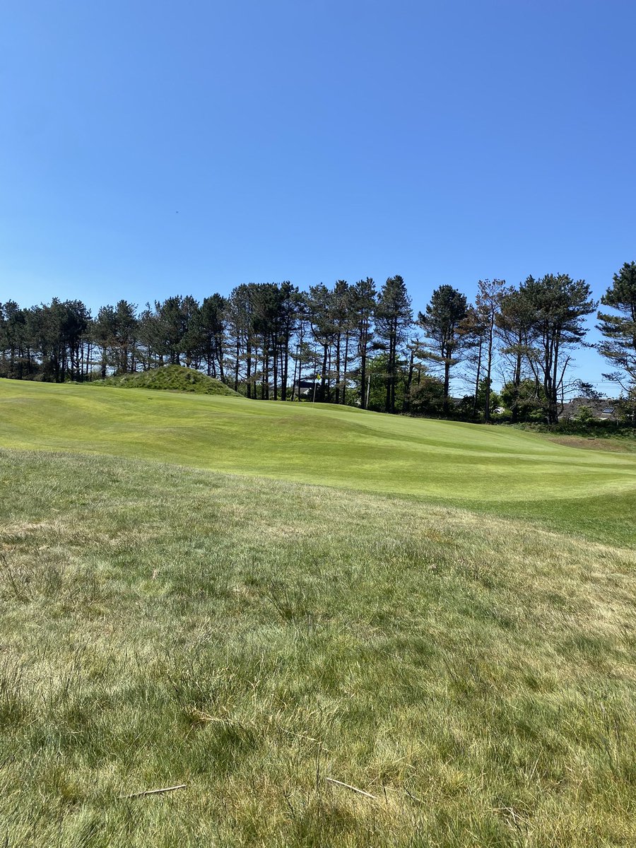 Barassie_KBGC's tweet image. Hillhouse Trophy Rd 2! 

After round one we have 2 members on 66 with 11 members chasing on 71 or better. 

Incredible amount of birdies yesterday with one Hole in One at the 14th. 

All to play for today!