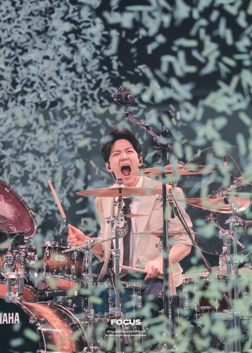 DAY6 and their element 🥹
These photos are so beautiful 😭😭