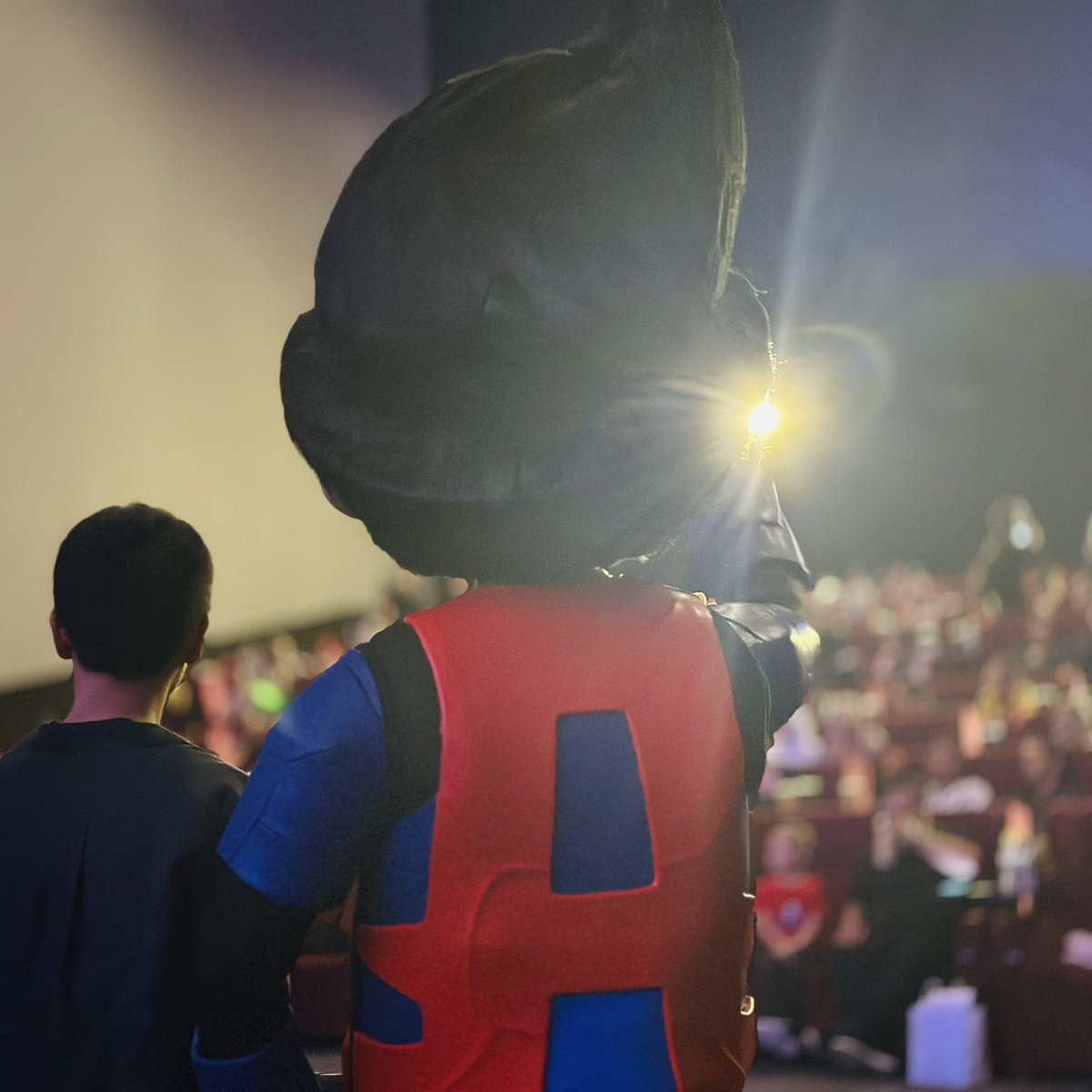 ejen_ali's tweet photo. Saja share, tinggi kan?

#EjenAliTheMovie2 https://t.co/PlBvPhh2xL