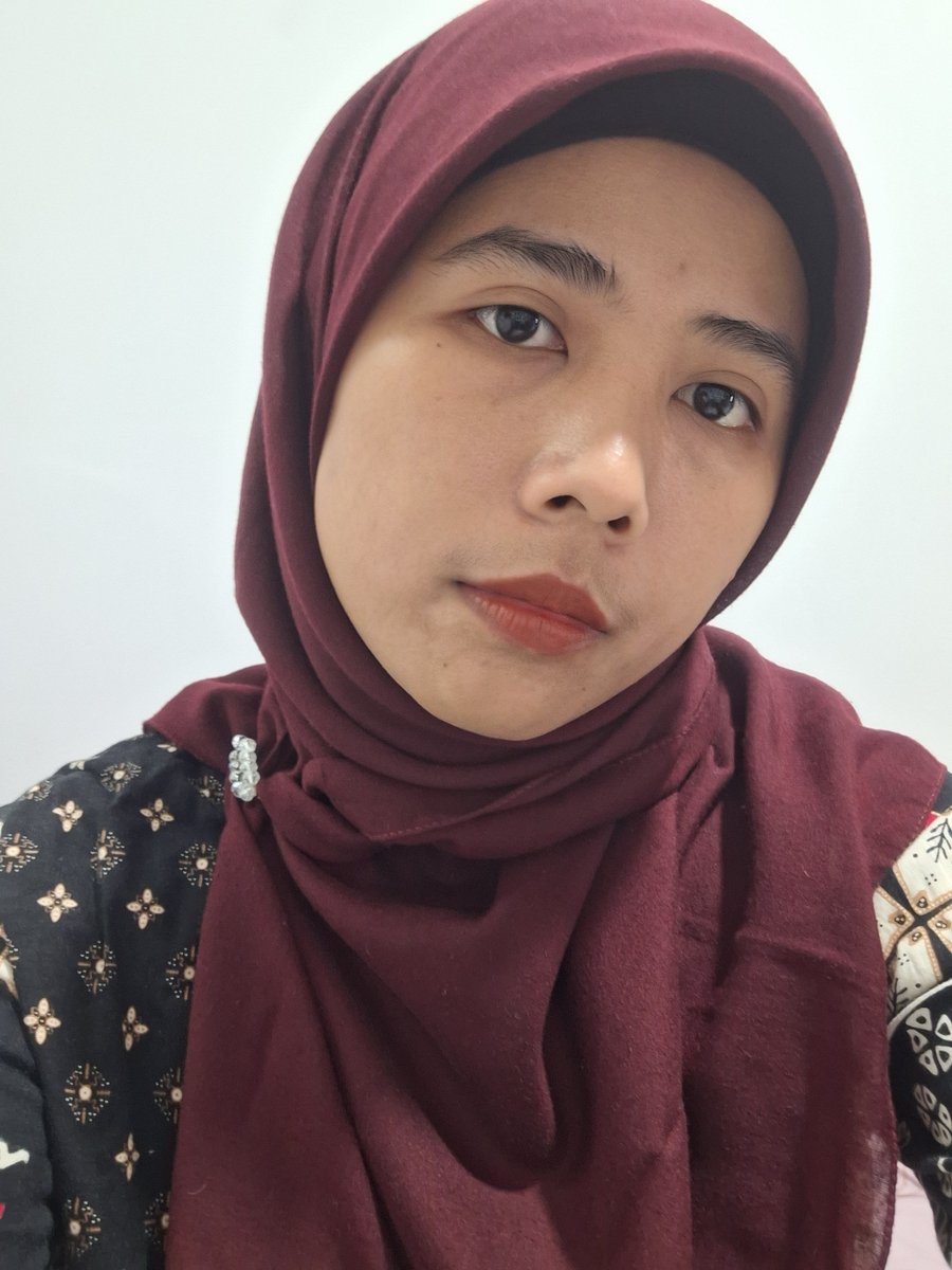 Kok muka aku judess bgt ya haha.....tpi seneng bgt kmarin didoain sama ibu2 UMK banyak2

Semoga segera terkabul amiin🤗