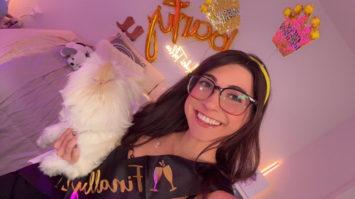 AubriToffee 🥜 💜 tweet media