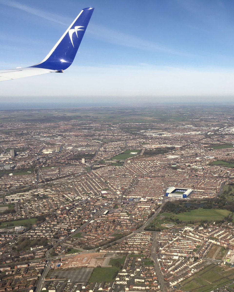 LPL_Airport's tweet photo. From one of our city’s icons to another…

Farewell, Goodison Park (sort of)! 👋 Wishing our friends at Everton all the best for an emotional afternoon at the Grand Old Lady. 💙 https://t.co/6S49MBqcYa