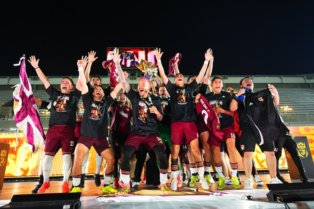 kingsleague_mex's tweet photo. BUENAS NOCHES, CAMPEONES.

#KingsLeagueOpenbank https://t.co/0Oy7JCTp3Z