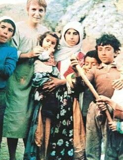 Bizim için Türkan Saylan bu karedir. Bu büyük Cumhuriyet insanını ölüm yıldönümünde saygı ve gururla anıyoruz.