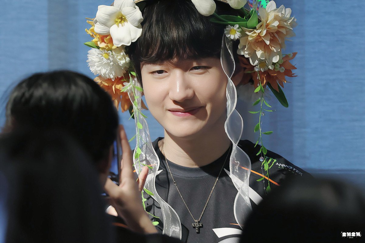 250518 vs DNF 승리 팬미팅

美男

#한화 #HLE #피넛 #Peanut