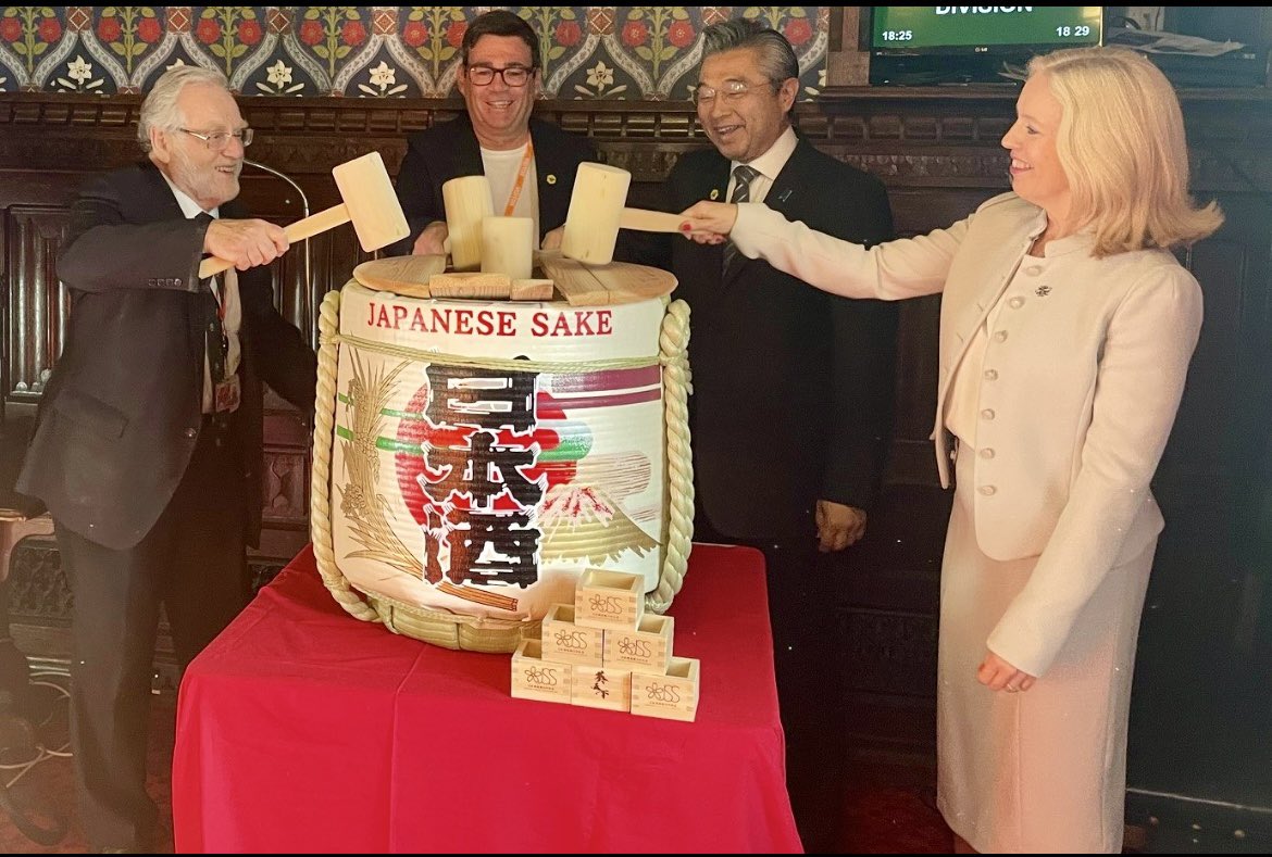 joanneeahmed's tweet image. A busy few days of Uk/Japan activity with the celebration of the Manchester Osaka 🇯🇵🇬🇧 relationship in Westminster with @TheJapanSociety @AndyBurnhamGM @AmbJapanUK and today opening the National Japanese Garden Society conference in Cheshire 🪴🌸