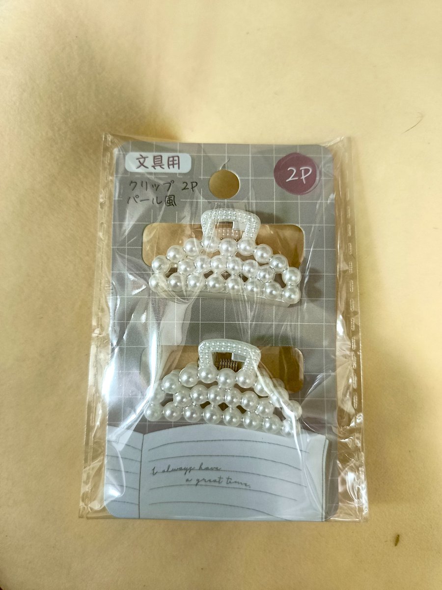 hermitina777's tweet image. セリアで見つけたパール風クリップがとってもカワイイ(*๓´╰╯`๓)♡
クリップの全長は約4cmで、頭囲18cmまでのドールにぴったりかも~😊
#ドル活