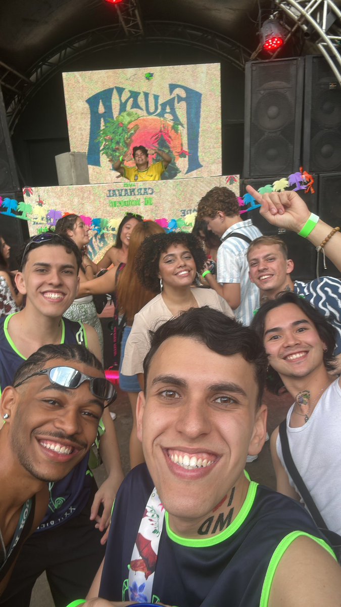 feebedin's tweet image. te amo fauna