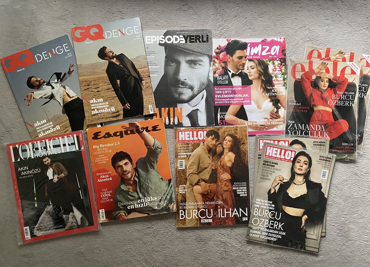I need my favs to do more physical magazines, I need this collection to be updated, look how beautiful it is🙂‍↕️