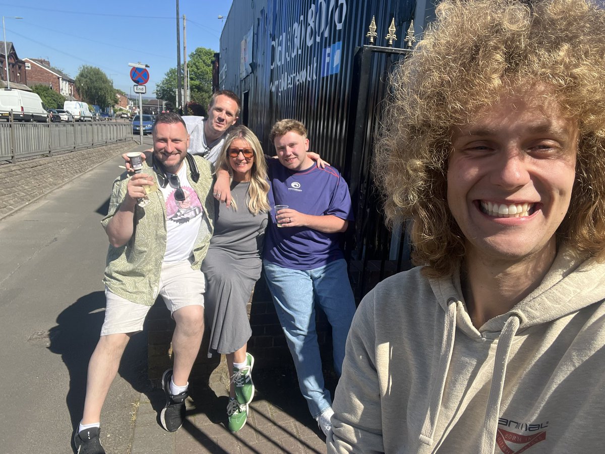 Julie ❤️ tweet media