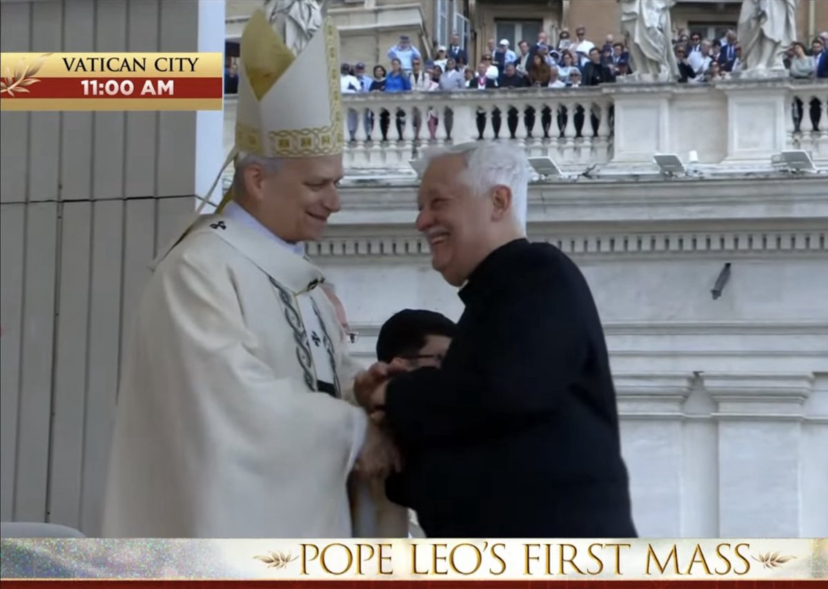 Fr. Tim Kesicki, SJ (@frtimsj) on Twitter photo A beautiful image of Fr. Arturo Sosa, S.J. <a href="/JesuitsGlobal/">Society of Jesus</a> greeting Pope Leo XIV on behalf of the Union of Superiors General. Prayers for our Holy Father! A beautiful image of Fr. Arturo Sosa, S.J. <a href="/JesuitsGlobal/">Society of Jesus</a> greeting Pope Leo XIV on behalf of the Union of Superiors General. Prayers for our Holy Father!