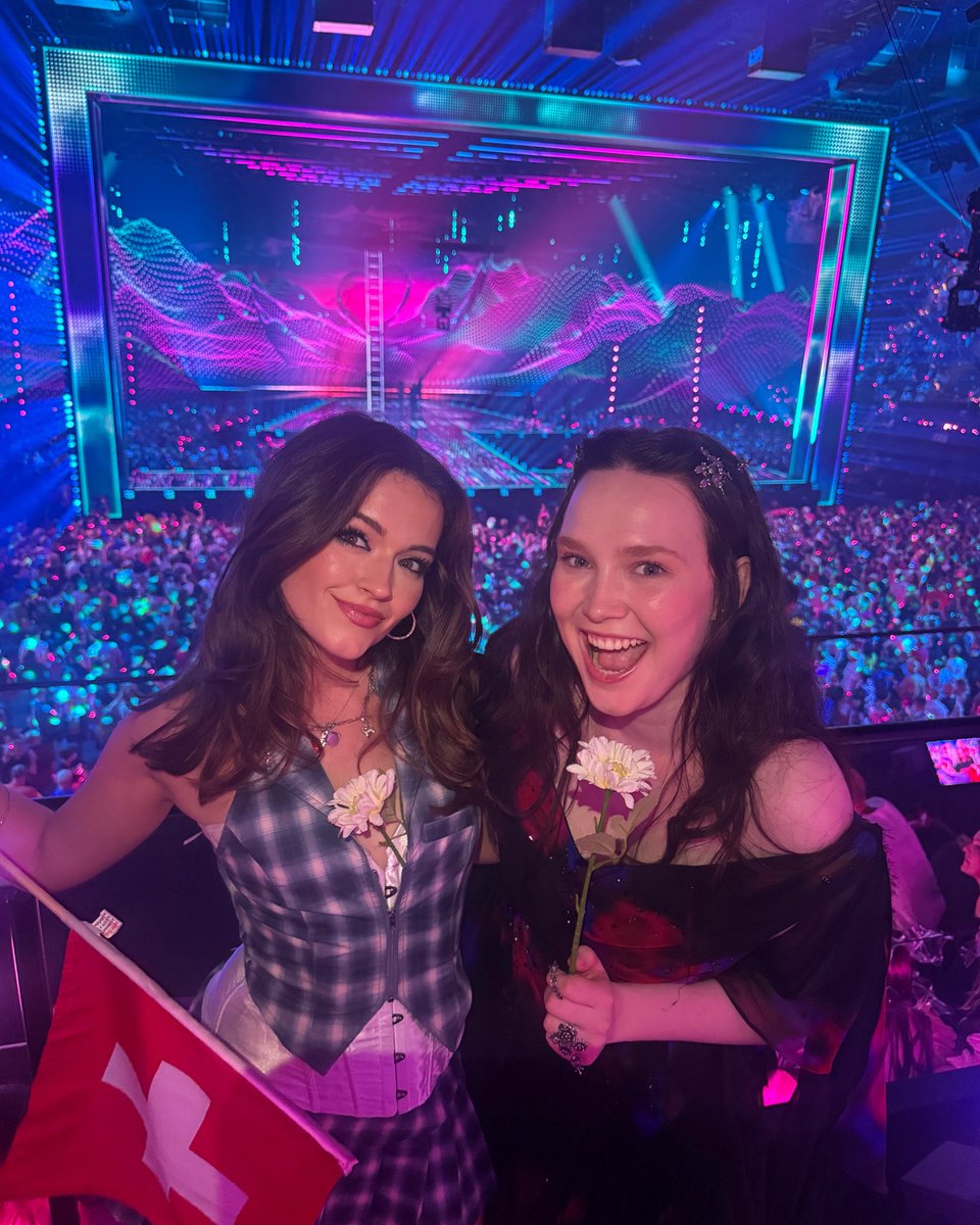 beyond proud of zoë më and the song we created together 💐🌸🌺🌷2nd place in the juries vote, winning the composer award and 10th overall. i couldn’t be more proud of this beautiful soul !!!