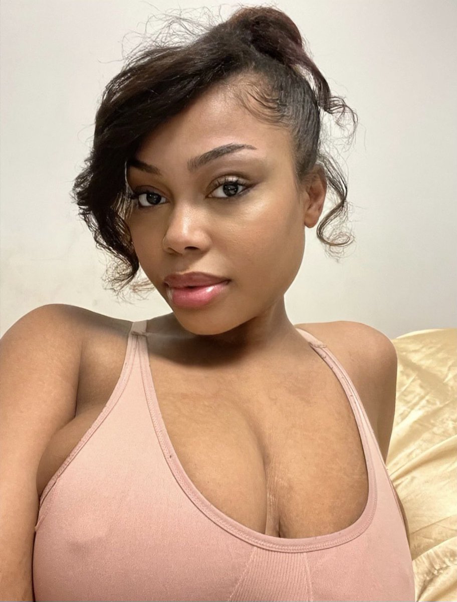 Side eye 🤪😂❤️HAPPY SUNDAY YALL 🤍