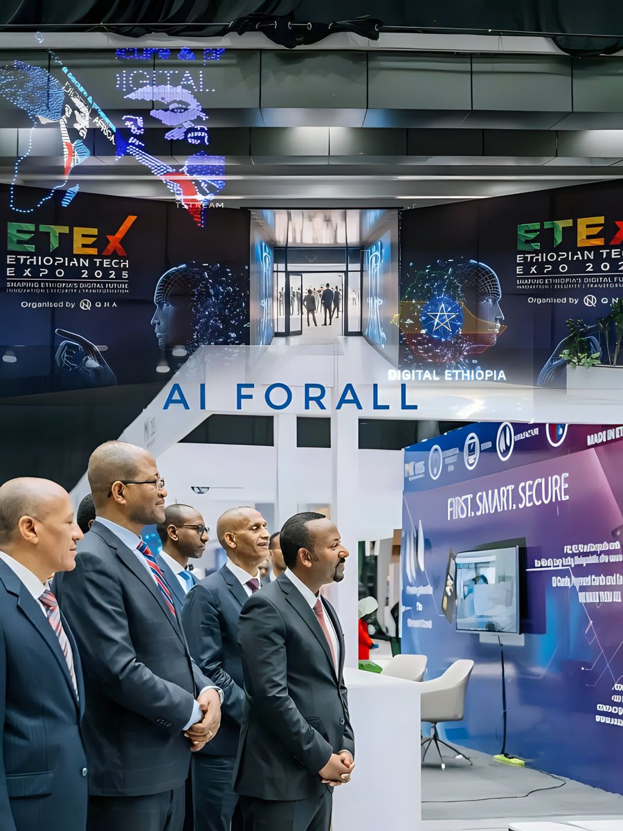 Nardos_ac's tweet image. #Ethiopia just launched 1,500 drones in the sky over Addis! Africa’s biggest drone show ever! @HannaaLido @bella_milan10
 @AbiyAhmedAli
#ETTech #DroneShow 
#E T E X🇪🇹