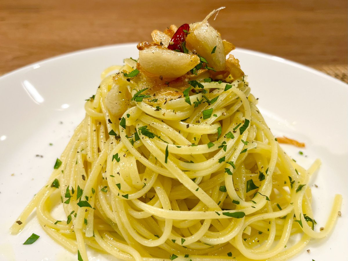 きょうのペペロンチーノ　250518
ホクホクにんにく
昆布茶入りver

＃ペペロンチーノ
＃パスタ
＃男料理