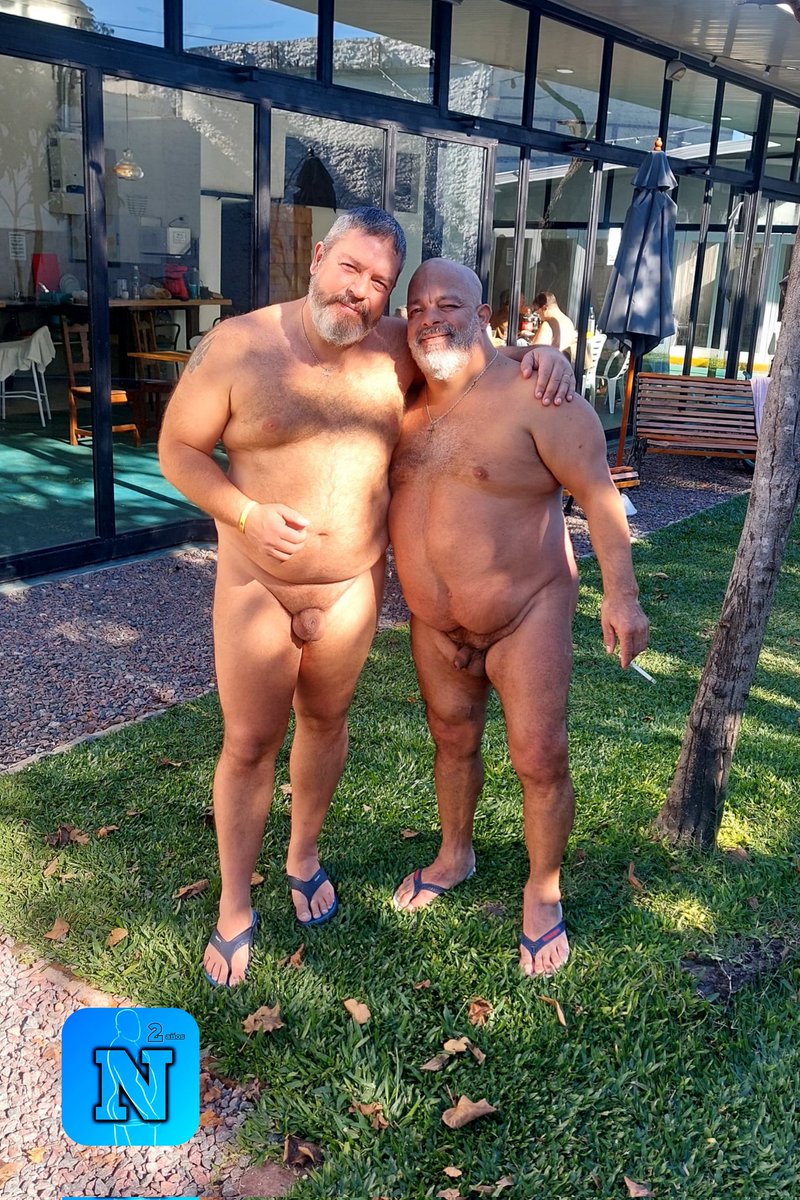 nudeando_arg's tweet photo. Dale RT y vení a quitarte la ropa con nosotros y con amigos 🫶... NUDEANDO 
#nudistas #nudismo #NudistGroup #nudist https://t.co/AY5mSbQAmd