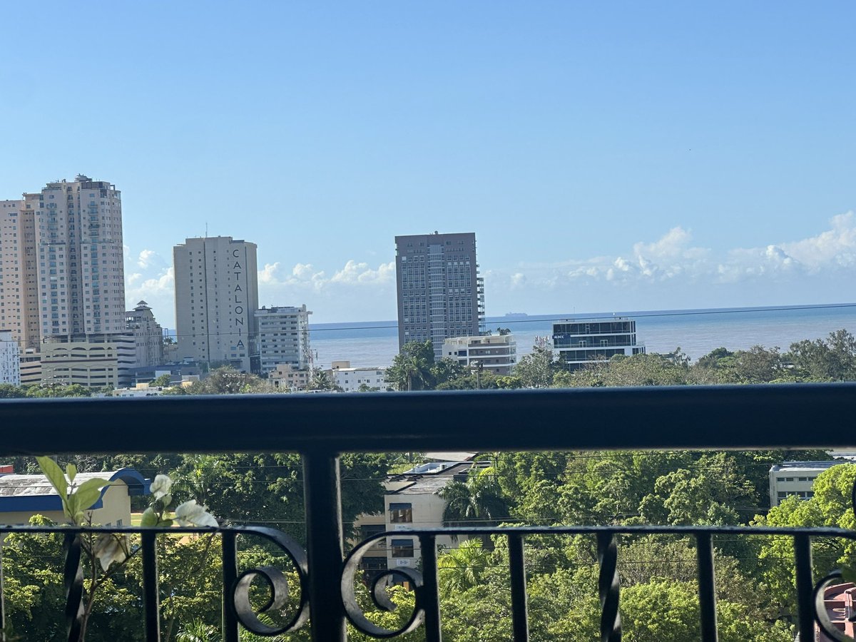 Buenos días de Domingo 18 Mayo  
2025 desde balcón de mi Covacha.

Es el Centésimo Trigésimo Octavo 
día 138/355.

Quedan 227 días para fin de año.
Faltan 220 días para el Cochinillo.
En 107 días llega Cumple de LMO.

Santoral católico Santa Claudia, 
San Félix de Cantalicio.