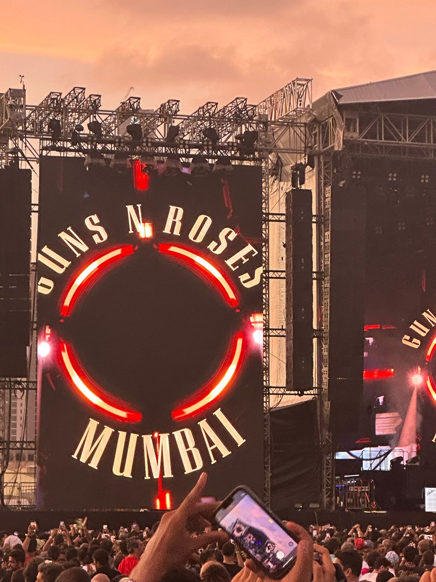 sharmaaparna's tweet photo. Blissful evening-
Had so much fun listening to heavy metal favorite numbers by Guns N Roses with friends on May 17,2025.
Head Banging & singing along with an ocean of people!
Truly divine!
#gunsNroses #heavymetal #hrrealitybytes #betweenuandme https://t.co/WHWTR46Cnx