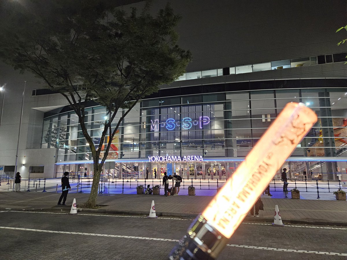 kirizaki_ei's tweet photo. 満員で熱気すごすぎた
きっくんの名前叫びまくった
最強ライブでした
#MSSP横アリ  #MSSP横アリなう https://t.co/Lb5MeCoLF3