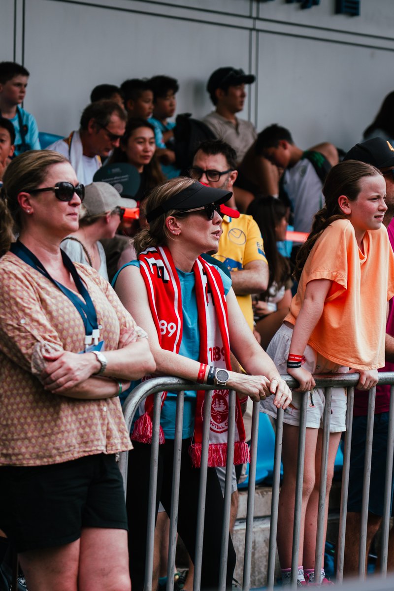 Thank you to the fans for their special support this weekend during the @HKSoccerSevens 👏🏻

#WeAreLarne #ForTheTown